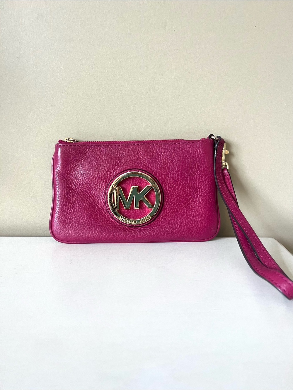 Michael Kors Fuchsia Pink Pebbled Leather Gold Tone logo wristlet
